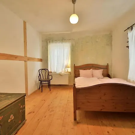 Apartment Stylovy Dum S Krasnou Zahradou V Ceskem Stredohori Zandov